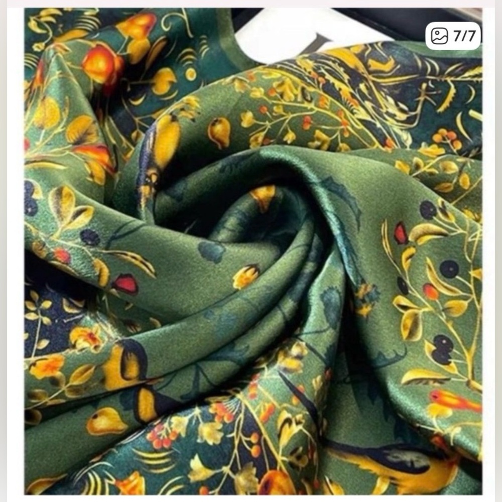 Large Mulberry Silk Scarf 42” Square Jade/Emerald Green Animals/Birds - Picture 7 of 8